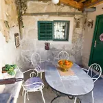 Appartamento Antica With Yard & Bbq Spalato