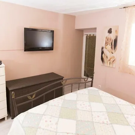 Apartament Antica With Yard & Bbq