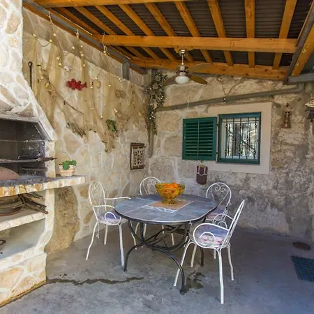 Apartament Antica With Yard & Bbq