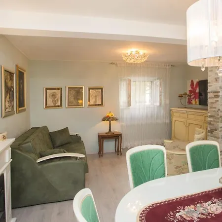 Apartament Antica With Yard & Bbq Split