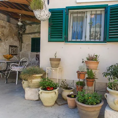 Antica With Yard & Bbq スプリト