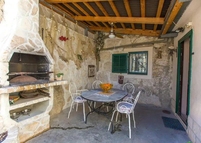 Appartement Antica With Yard & Bbq