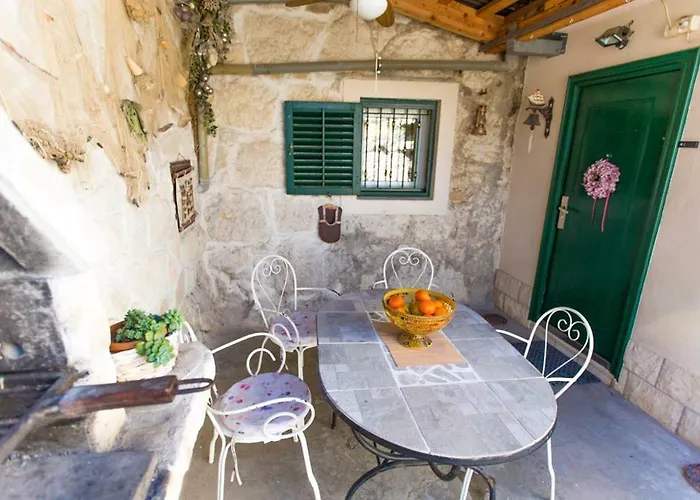 Appartement Antica With Yard & Bbq Split