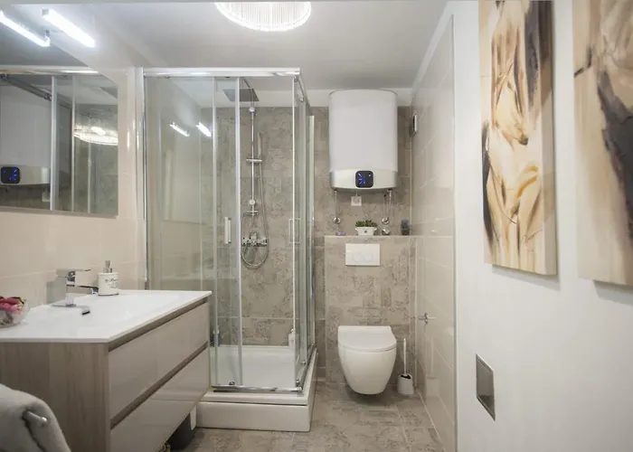 Appartement Antica With Yard & Bbq Split